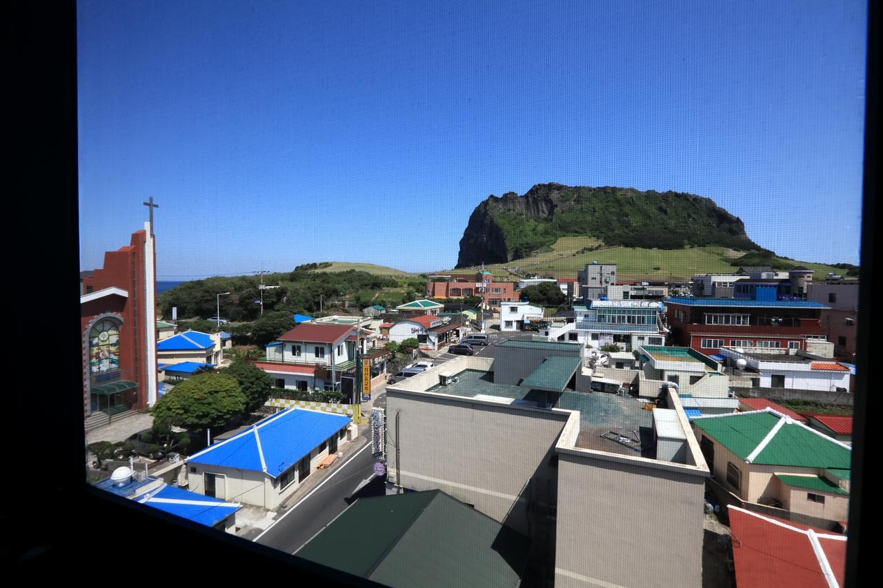 โรงแรมบลูเมาน์เท็น Songsan-ni ภายนอก รูปภาพ